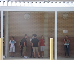 New Smyrna Beach High School students wait for the afternoon buses / Headline Surfer